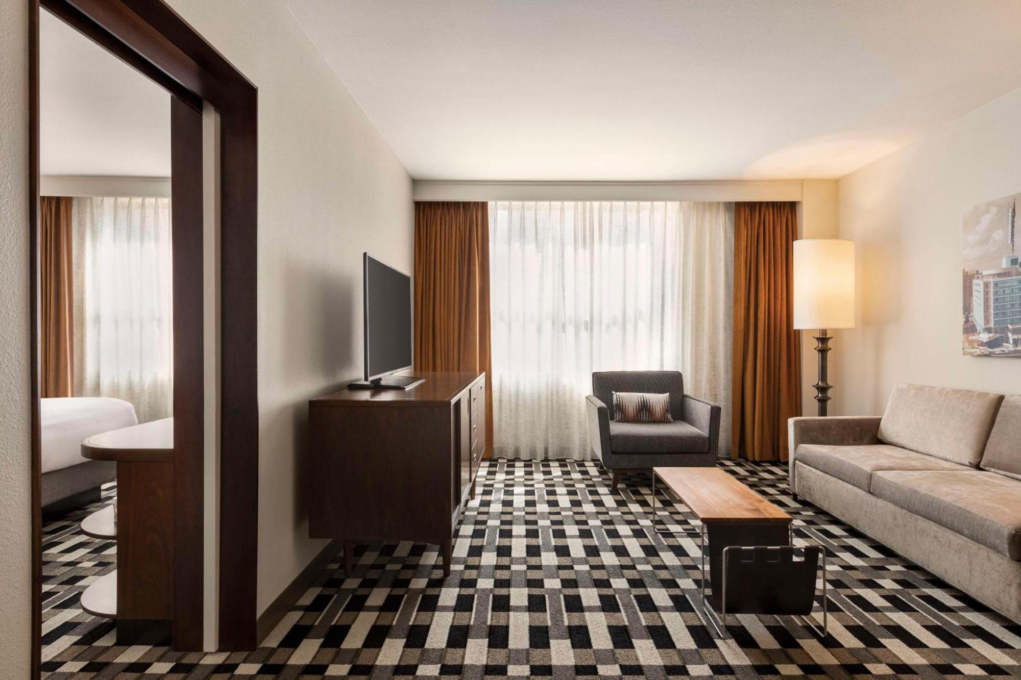 ดิ อเมริกัน โฮเต็ล แอตแลนตา ดาวน์ทาวน์ - อะ ดับเบิลทรี บาย ฮิลตัน Hotel ภายนอก รูปภาพ